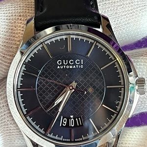 Gucci automatic date watch